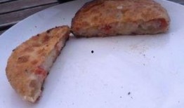 路边摊鲜肉饼爆料视频真实,路边摊鲜肉饼，口感惊艳的秘密大公开！